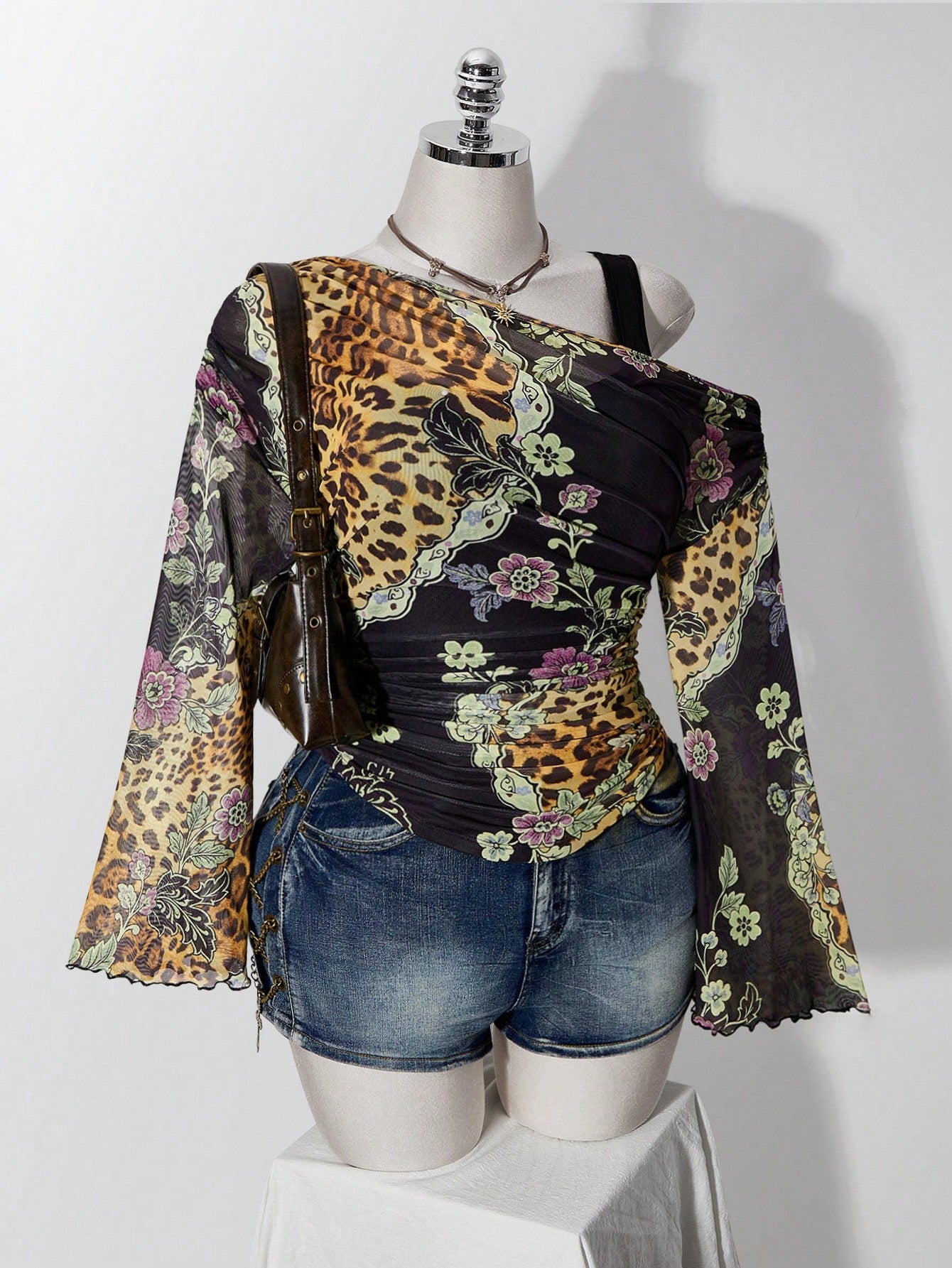 ICON Women's Plus Size New Chinese Style Floral Print Asymmetrical Shoulder Bell Sleeve T-Shirt