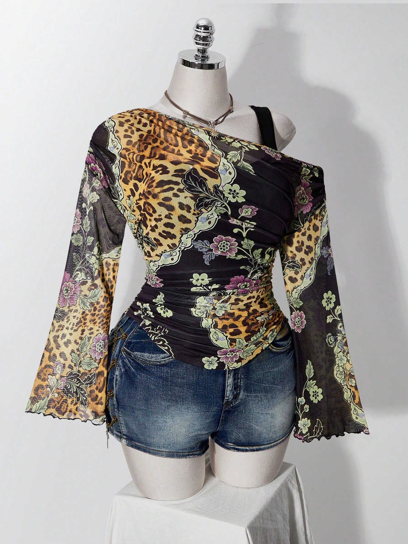 ICON Women's Plus Size New Chinese Style Floral Print Asymmetrical Shoulder Bell Sleeve T-Shirt