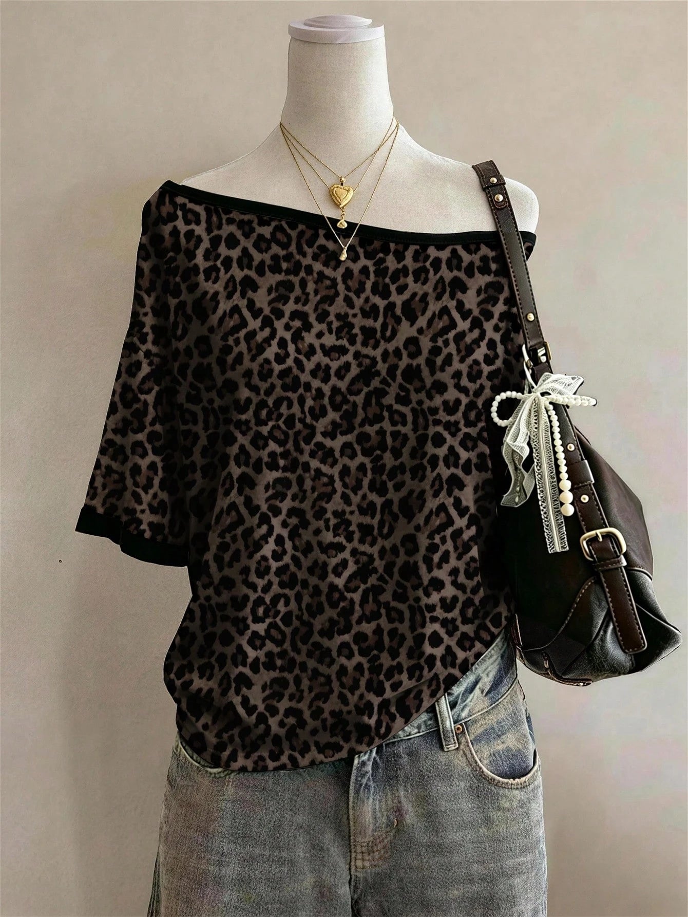 Lalippa Leopard Print Digital Print Fashion Minimalist Women's Large Scoop Neck Short Sleeve Drop Shoulder T-Shirt Friend's Gift