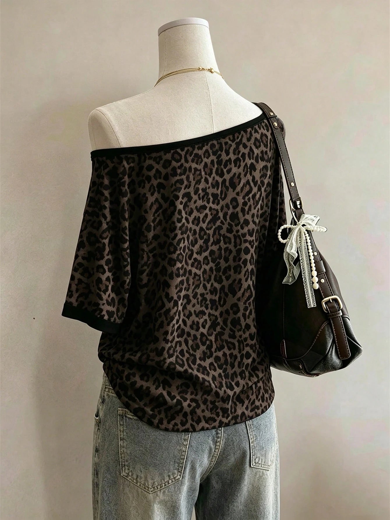 Lalippa Leopard Print Digital Print Fashion Minimalist Women's Large Scoop Neck Short Sleeve Drop Shoulder T-Shirt Friend's Gift
