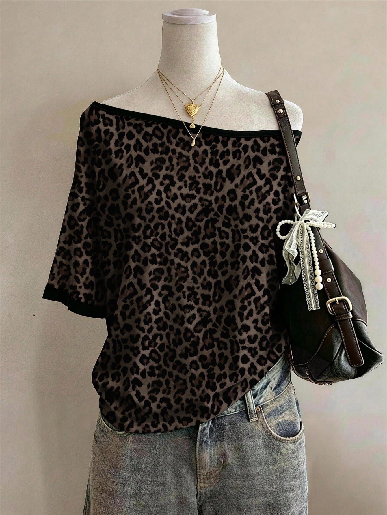 Lalippa Leopard Print Digital Print Fashion Minimalist Women's Large Scoop Neck Short Sleeve Drop Shoulder T-Shirt Friend's Gift