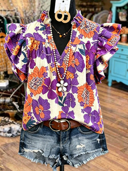 Linhara A Large-Sized Pleated V-Neck Floral Shirt With Flowing Sleeves, Perfect For Summer Vacations