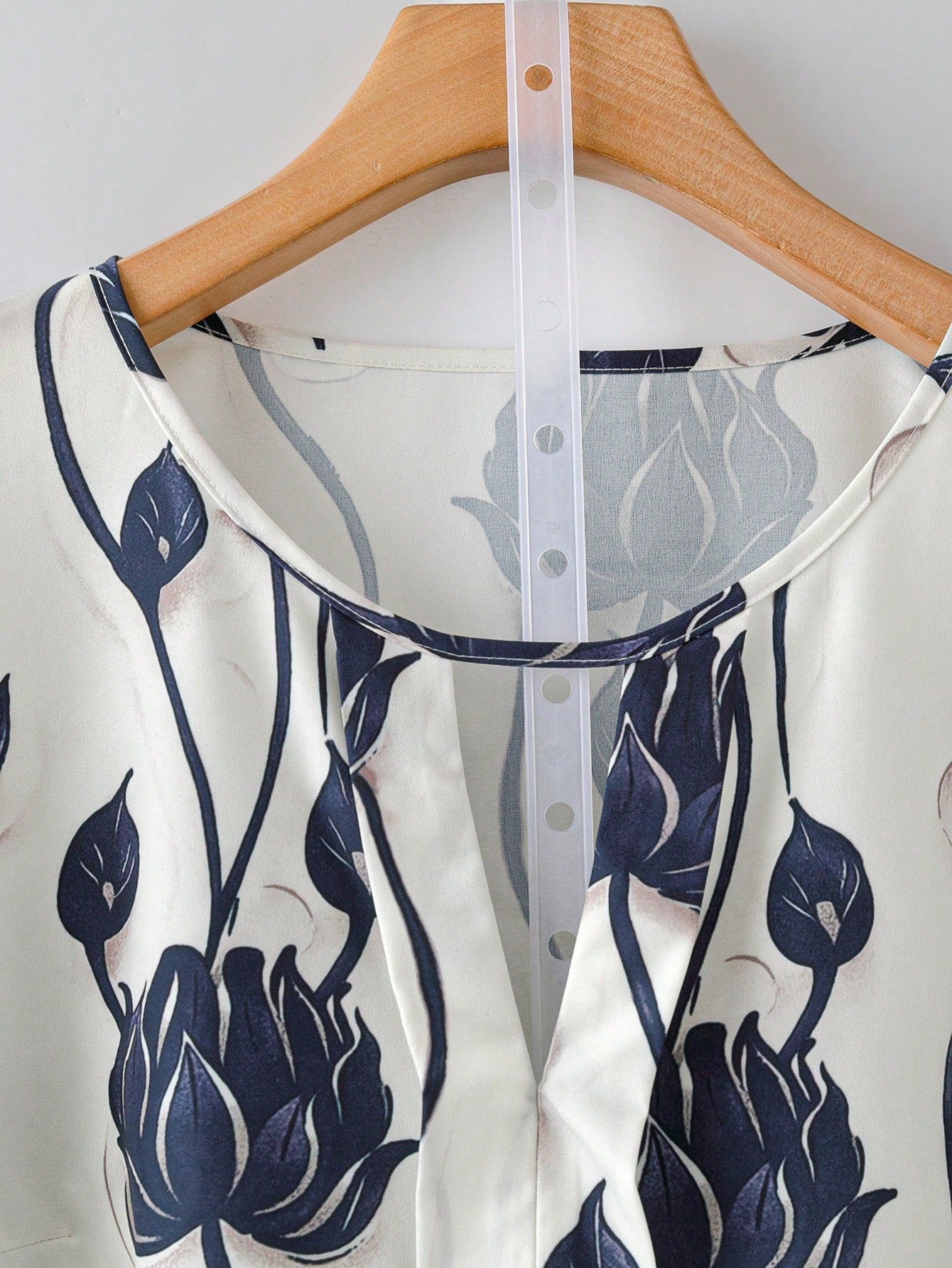 Linhara Plus Size Women Elegant Formal Floral Print Round Neck Long Sleeve Blouse,Blue & White Summer Shirt,Casual Autumn Outdoor Country Music Festival Top