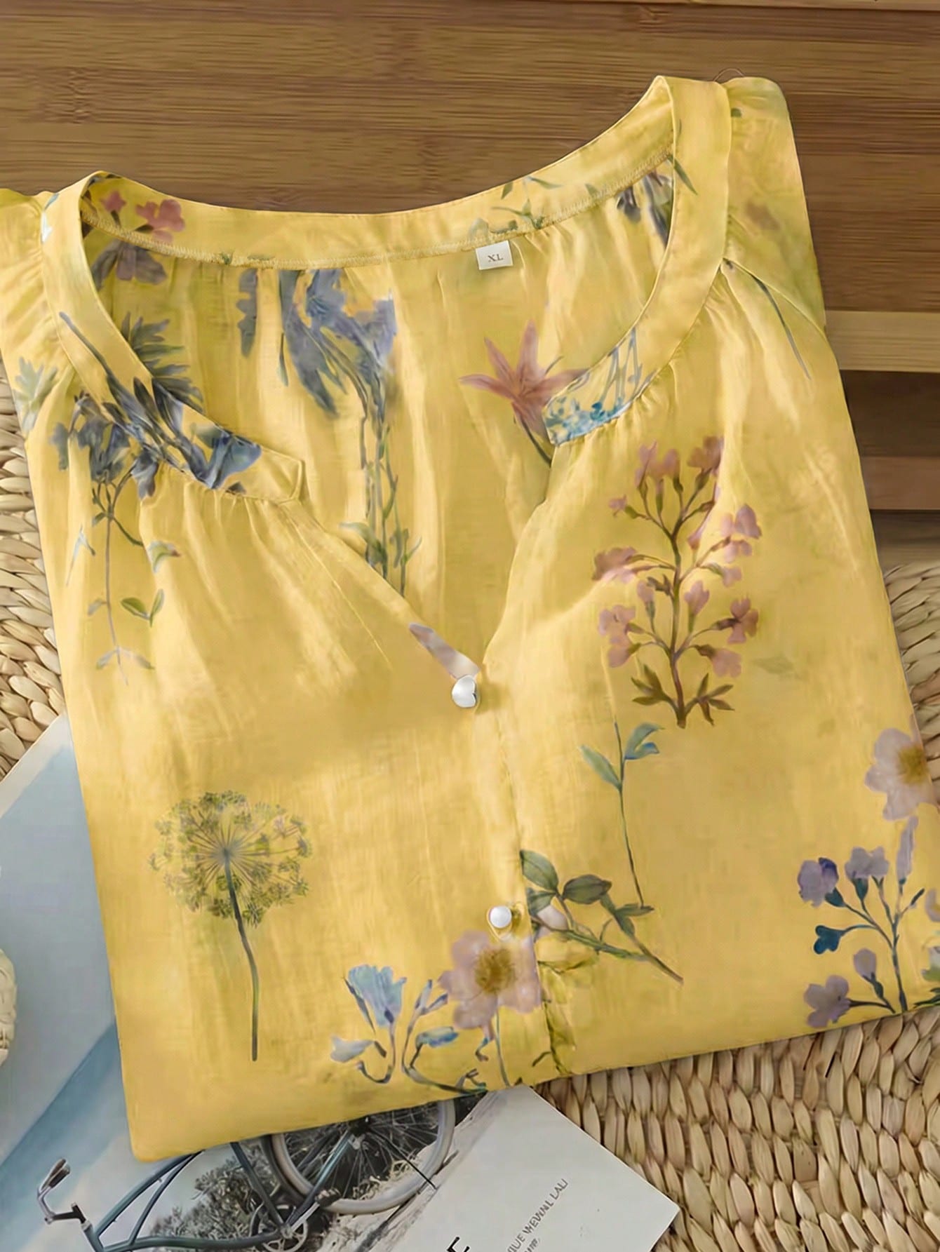 Linhara Vintage V-Neck Lantern Sleeve Loose Casual Plus Size Women Blouse
