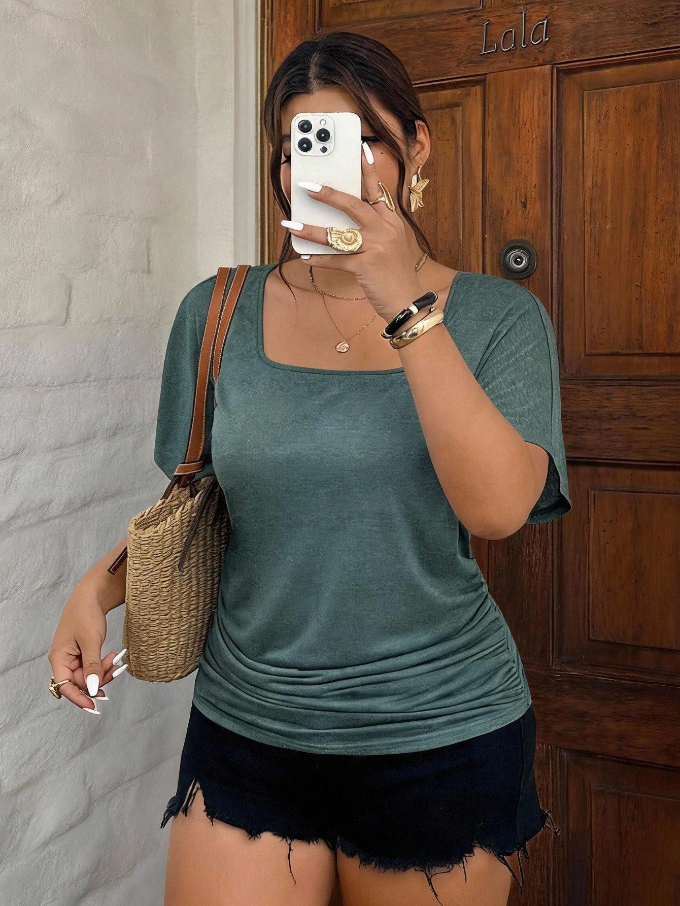 Lounesse Plus Size Women's Solid Color Pleated Casual Versatile Everyday Outing T-Shirt
