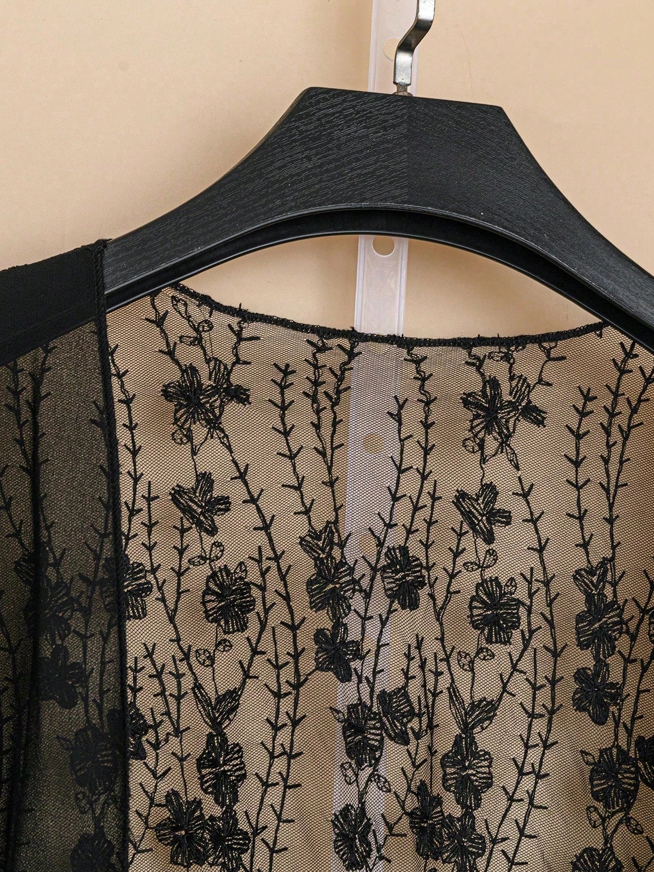LUNE CURVE Plus Size Solid Color Lace Contrast Casual Blouse For Women Fall