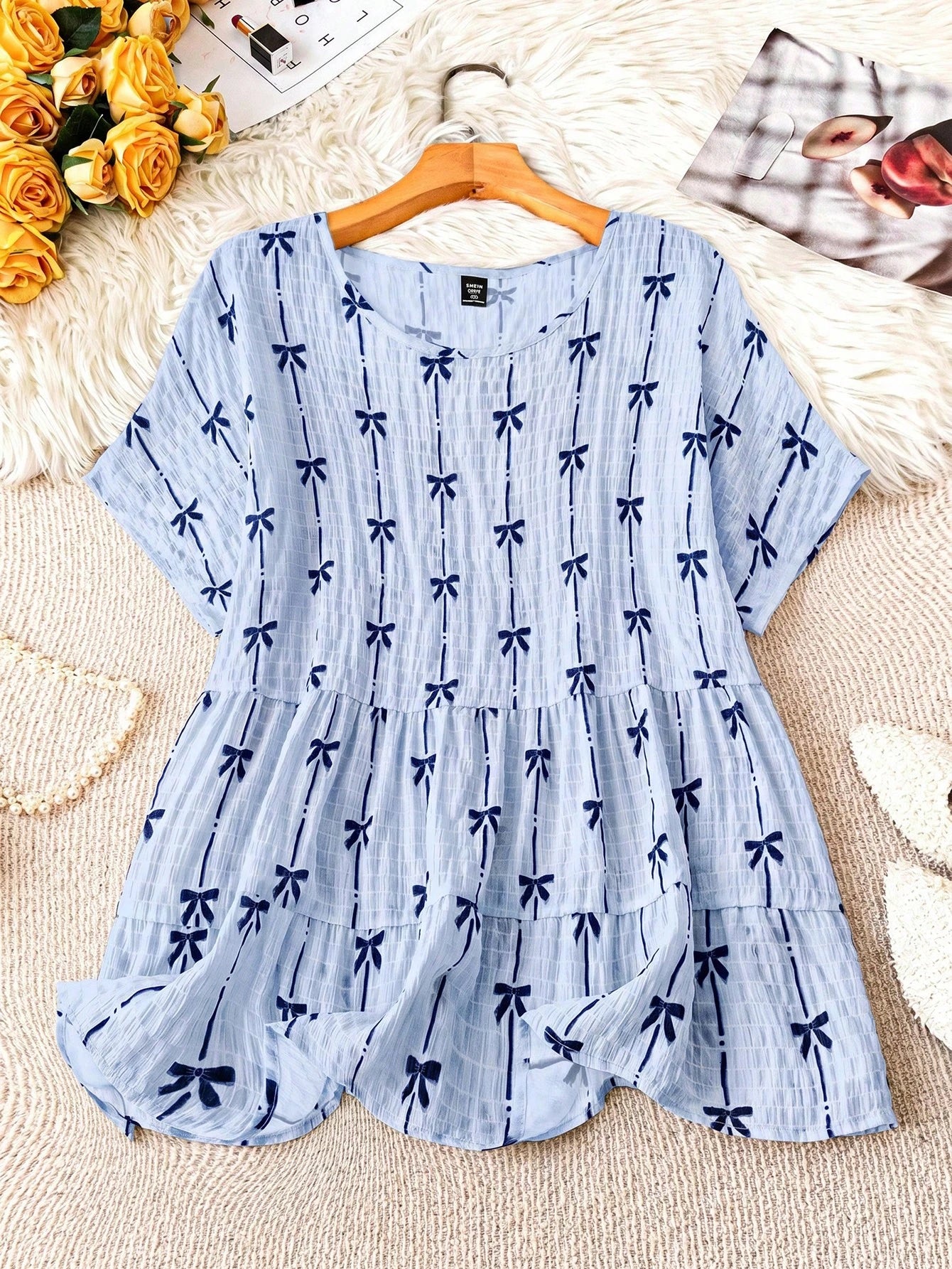 LUNE Plus Size Bow Print Short Sleeve Textured Round Neck Blouse