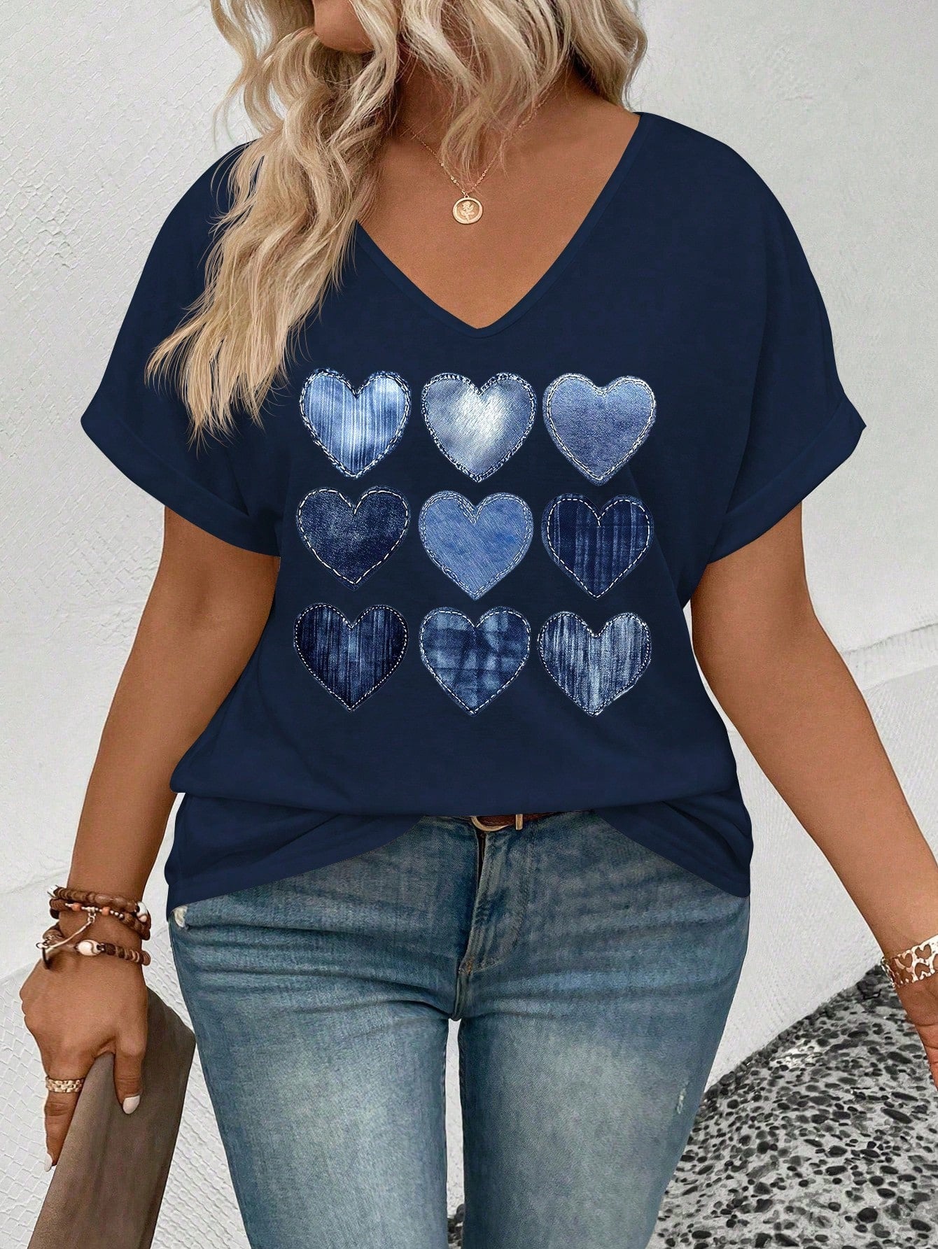 LUNE Plus Size Women Casual V-Neck Short Sleeve Fake Blue Heart Printed Tee