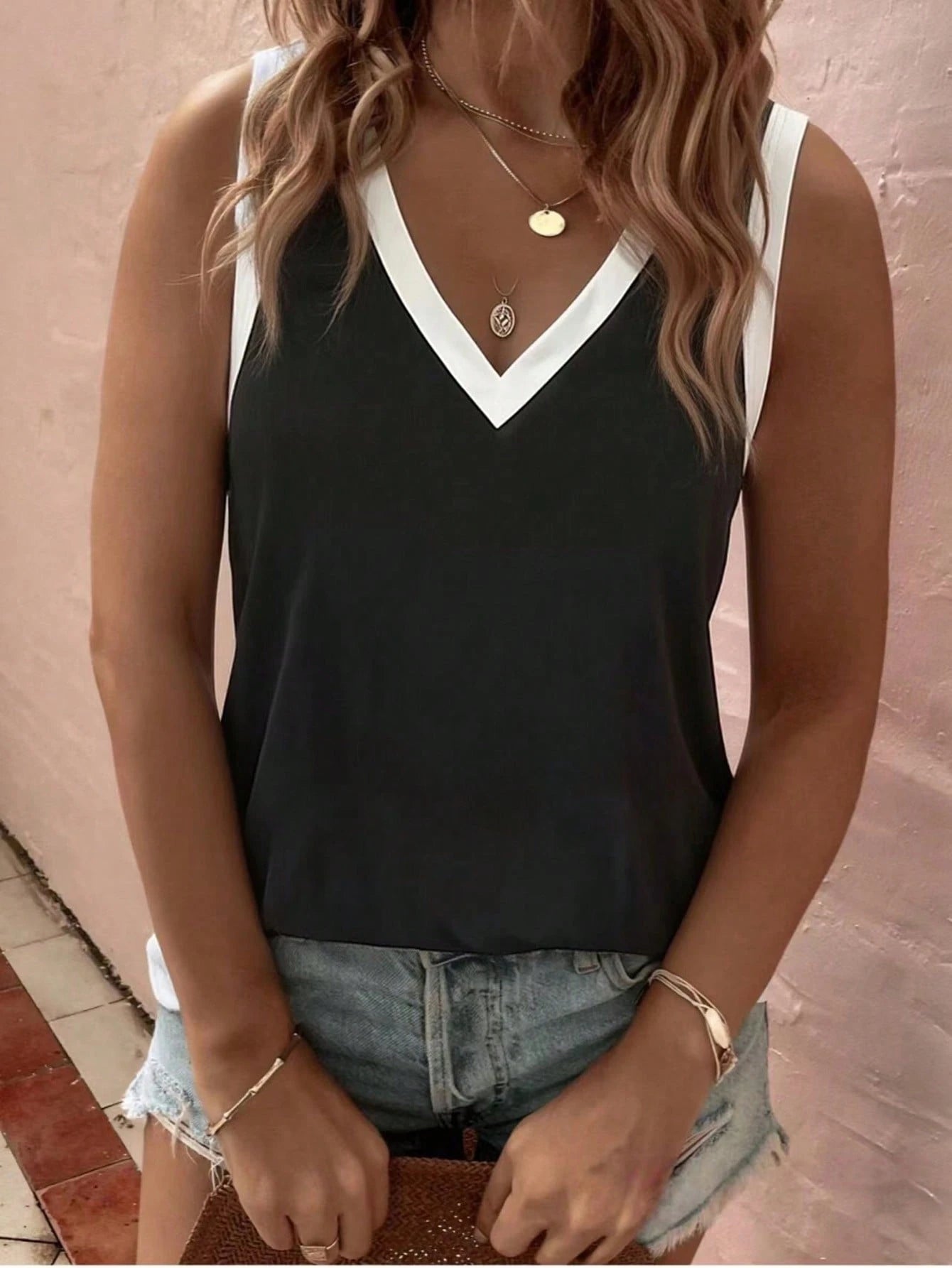 LUNE Plus Size Women Summer Casual Daily Commute Minimalist V-Neck Contrast Binding Tank Top