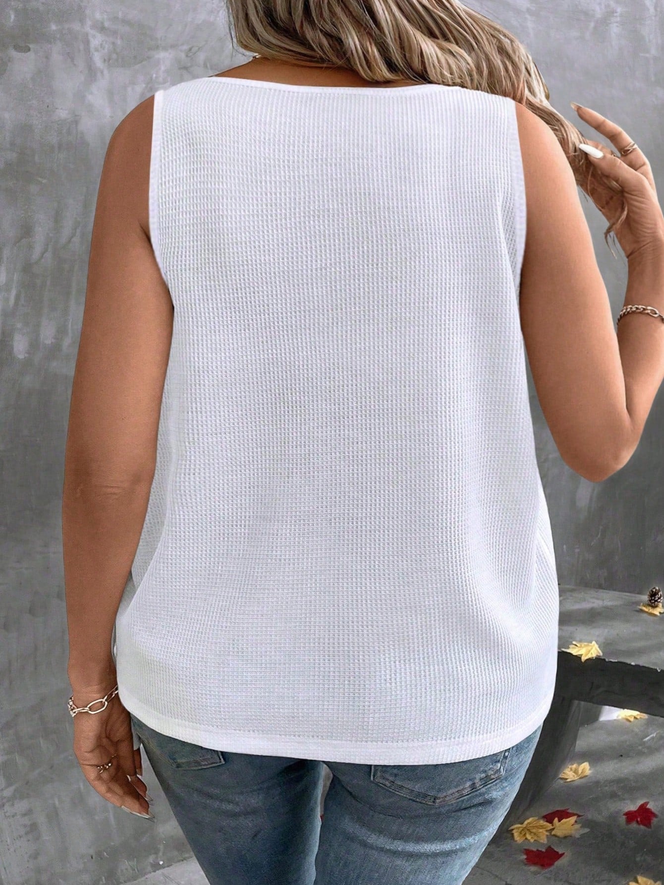 LUNE Plus Size Women Summer Casual Daily Commute Minimalist V-Neck Contrast Binding Tank Top