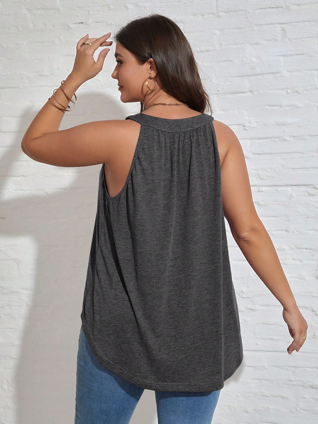 LUNE Plus Solid Tank Top