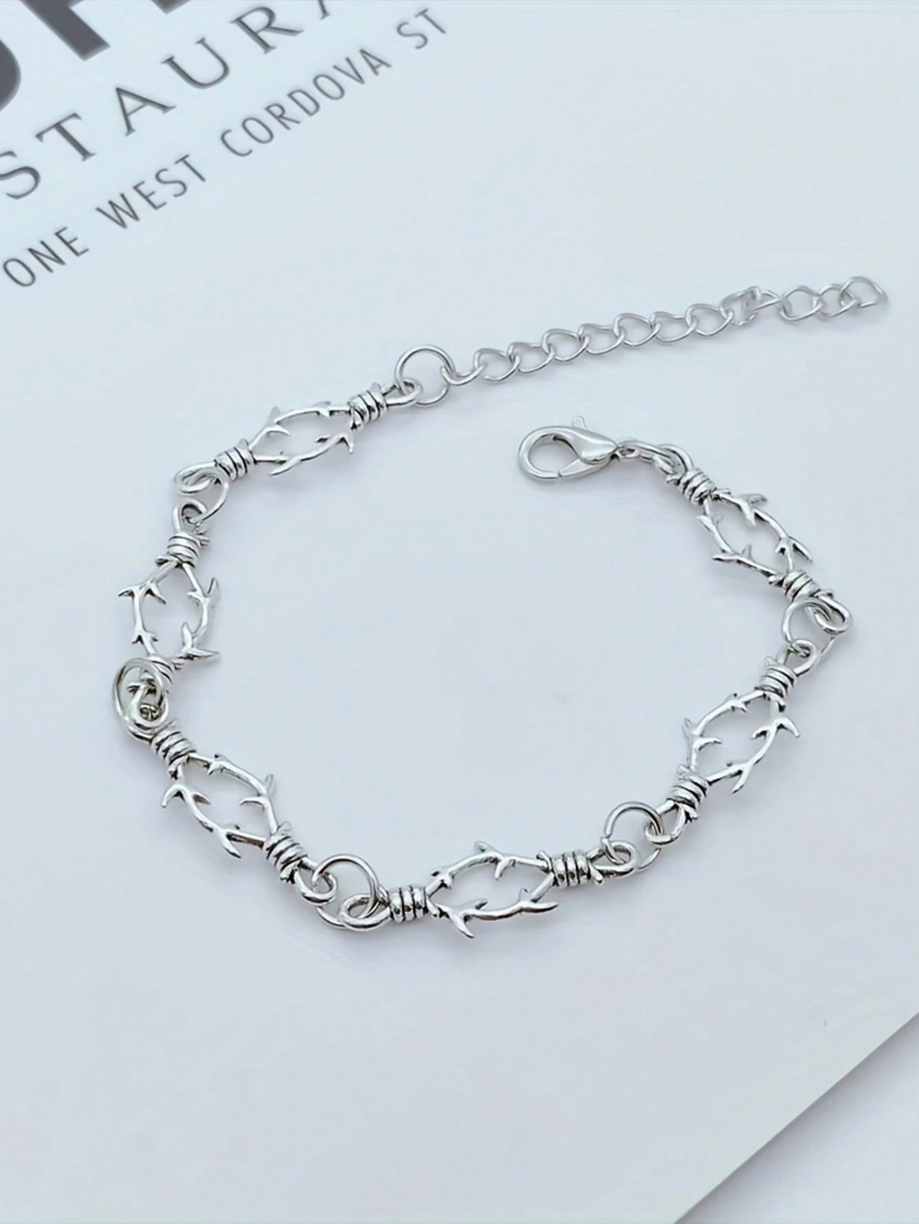 Men's Thorn Iron Belt Spiked Bracelet, Punk Hip Hop Style, High-Quality Bracelet, Hypoallergenic, Unique Style, Suitable For Everyday Wear And Dates.