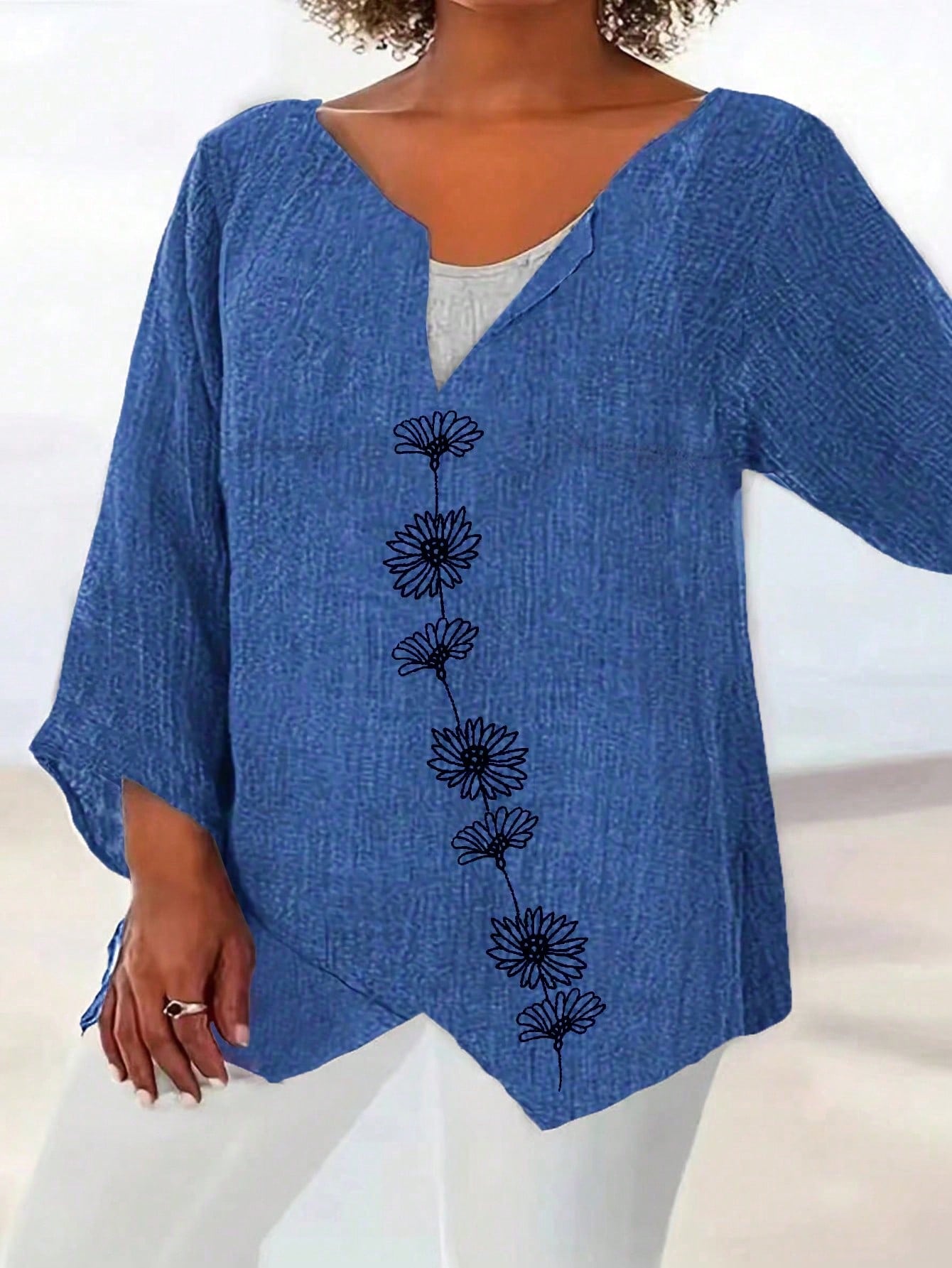 Minimalist Floral Embroidery Plus Size Women Shirt