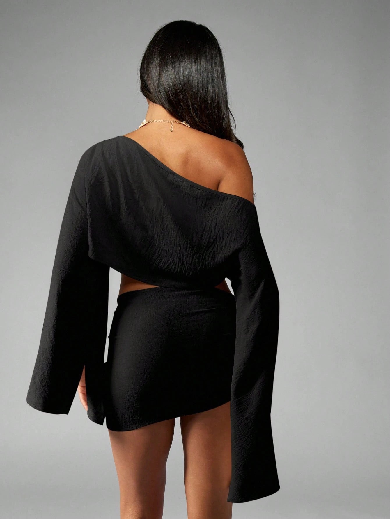 MISSGUIDED Elegant Beach Line Feel Co-Ord Set Ruffled Wrap Skirt Long Bell Sleeve One Shoulder Cover Up Summer Resort Boho Pool Party Swim Dress