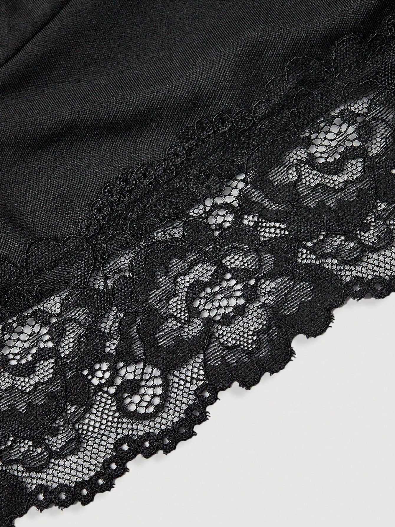 MOD Plus Size Women's Fall Black Lace Trim Ruffle Casual Versatile Everyday Top Festival Women Going Out Top Beach Vacation Work Y2k