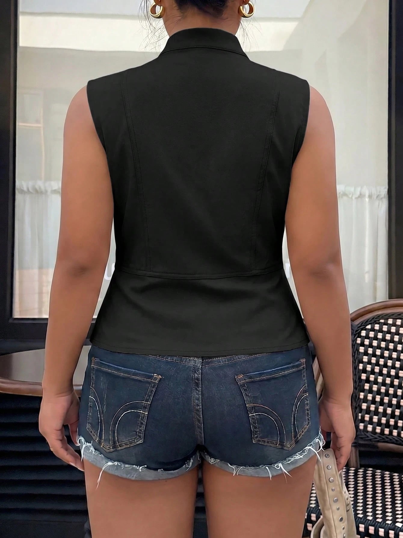 Muchica Casual Plus Size Button Decor Black Sleeveless Jacket