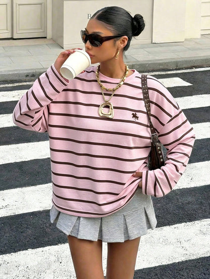 Muchica Plus Size Casual Minimalist Sports Streetwear Pink & Brown Striped Small Horse Logo Print T-Shirt, Music Festival Fall