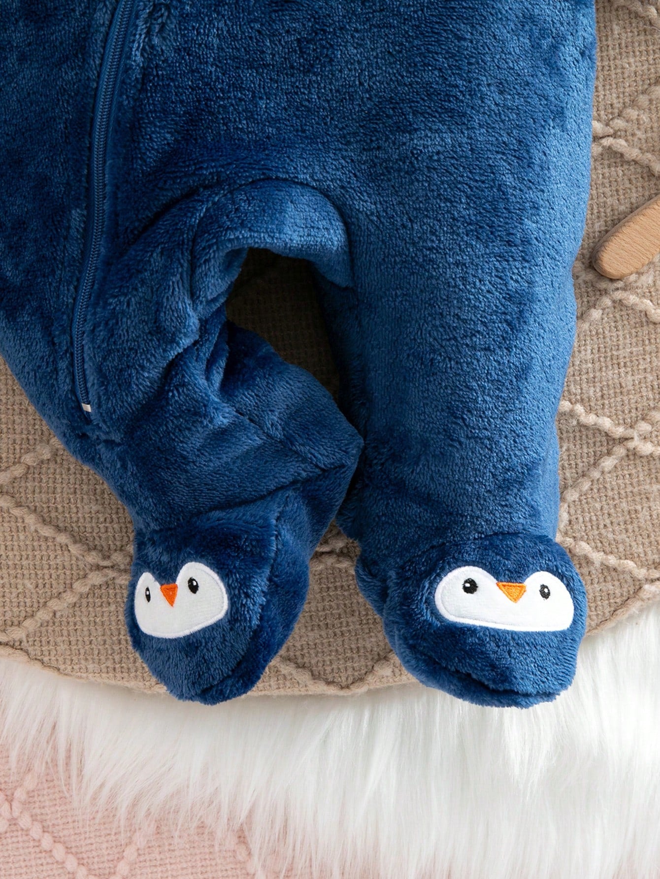 Navy Blue Cute Penguin Print Embroidered Newborn Comfortable Thick Fleece Long Sleeve Long Pants Romper Loungewear, Suitable For Autumn/Winter Wear