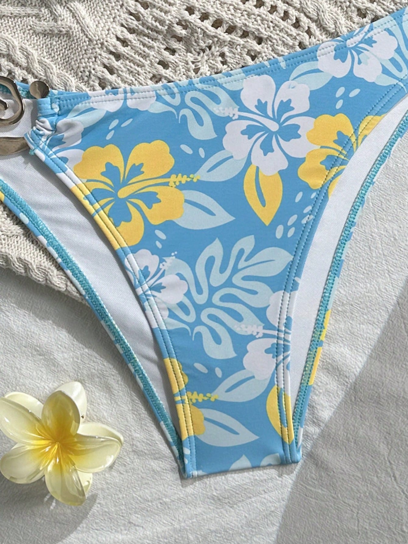 New Floral Print, Metal Shell Strap Bikini Set, Sexy Casual Top And Solid Color Bottoms, Suitable For Beach, Pool Party Vacation Summer