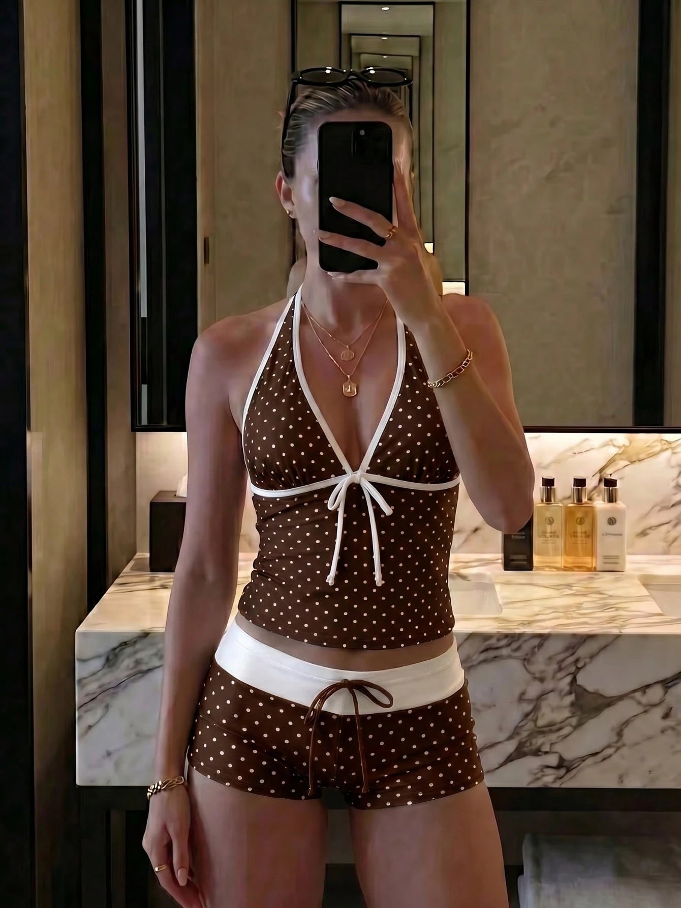New Summer Fresh Sweet Cute Style Brown And White Polka Dot Color Block Halter Neck Bikini Set With Shorts For Beach Vacation And Casual Wear