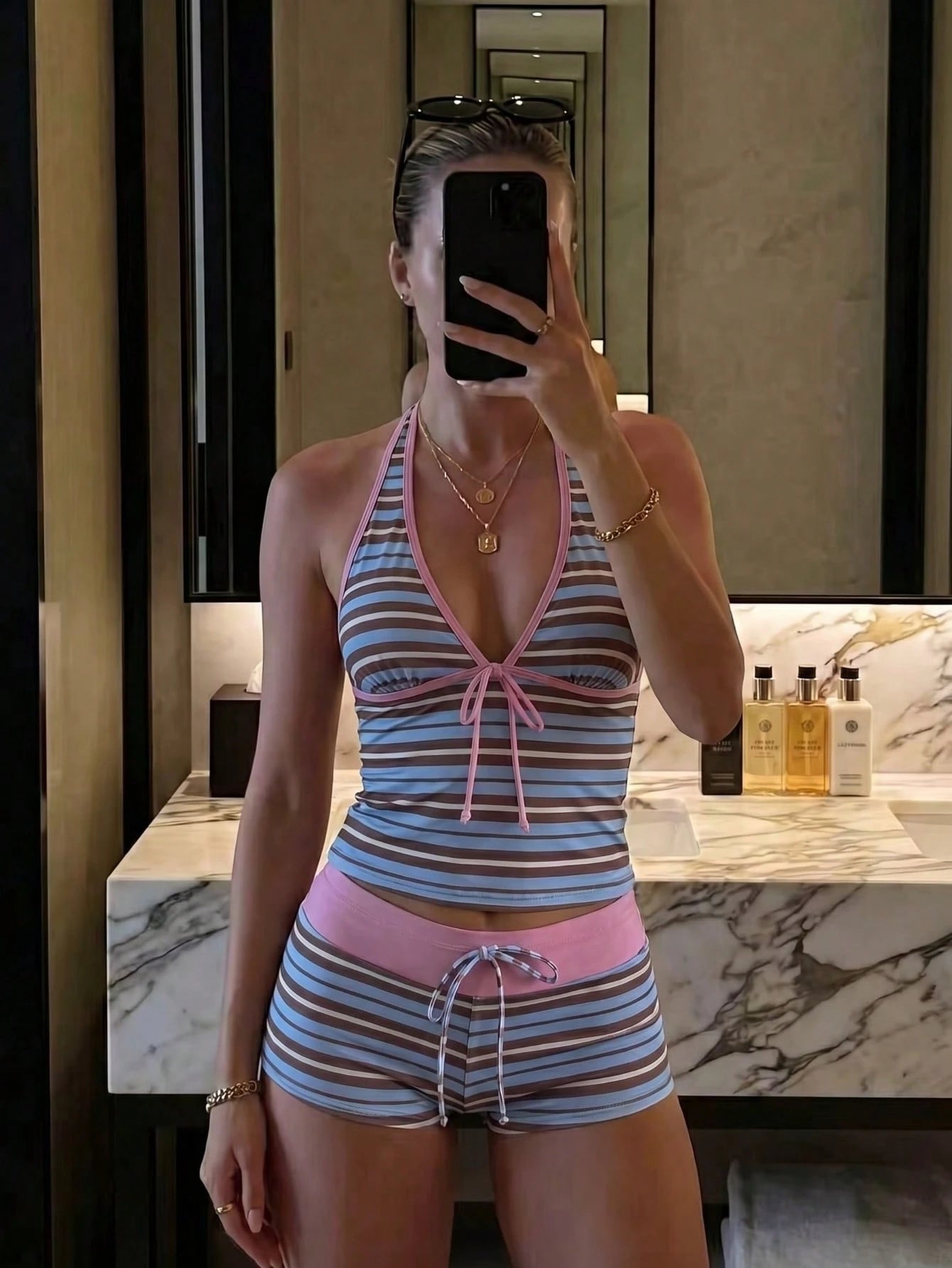 New Summer Fresh Sweet Cute Style Brown And White Polka Dot Color Block Halter Neck Bikini Set With Shorts For Beach Vacation And Casual Wear