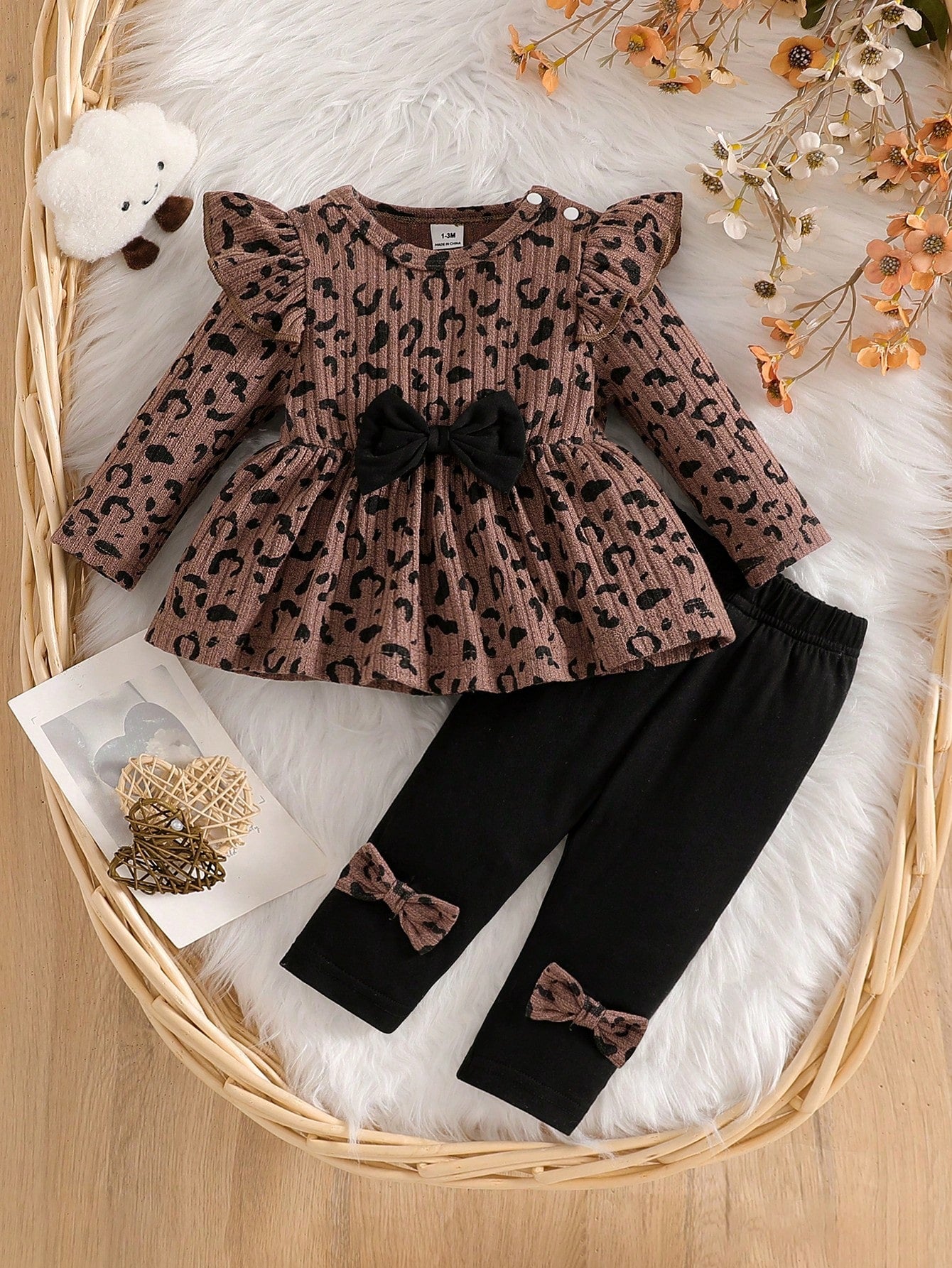 Newborn Autumn Brown Zebra Print Gentle Style Cute Heart Print Black Bowknot Embellished Knit Petal Sleeve Top With Pure Black Pants 2-Piece Set