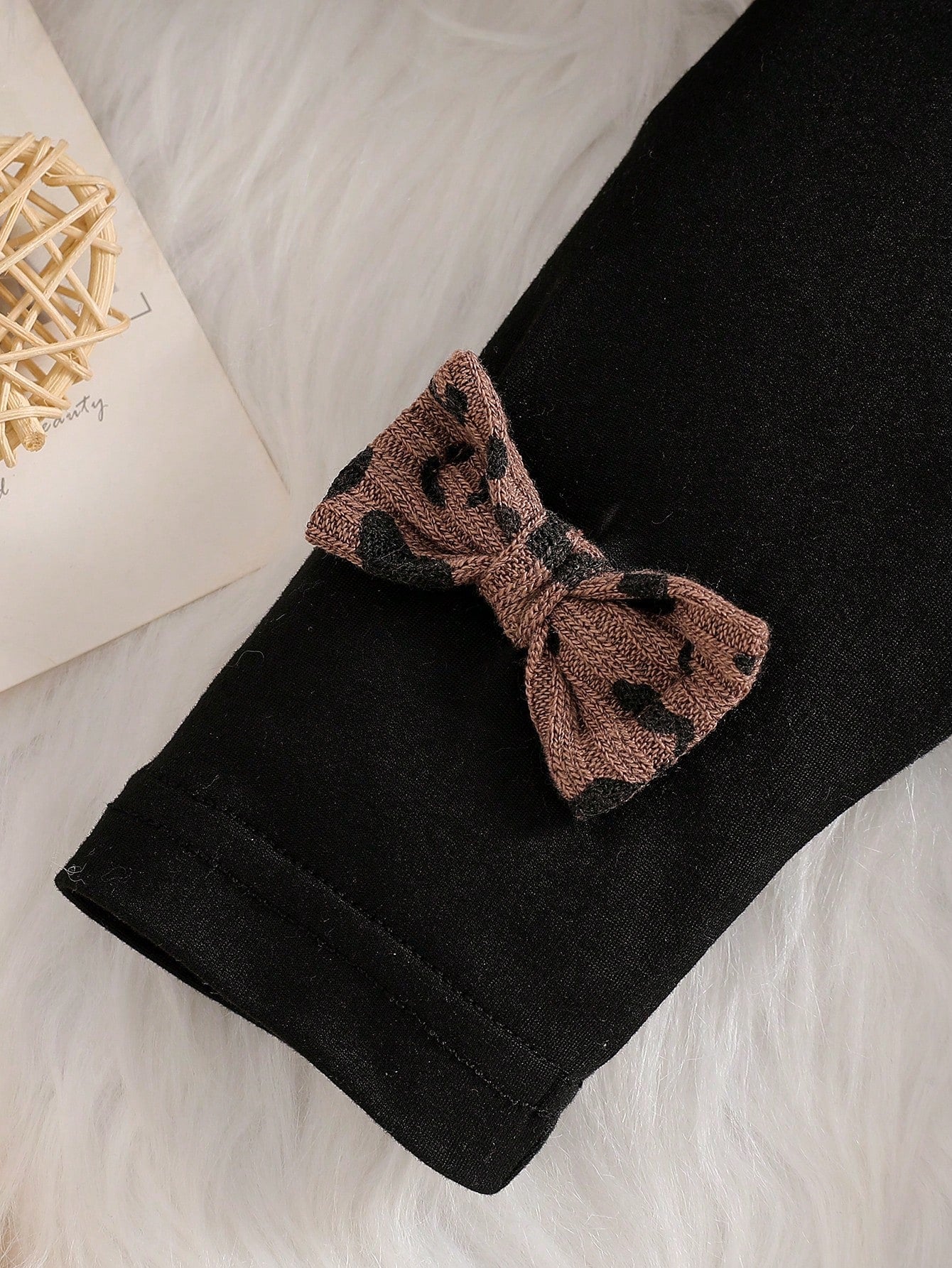Newborn Autumn Brown Zebra Print Gentle Style Cute Heart Print Black Bowknot Embellished Knit Petal Sleeve Top With Pure Black Pants 2-Piece Set
