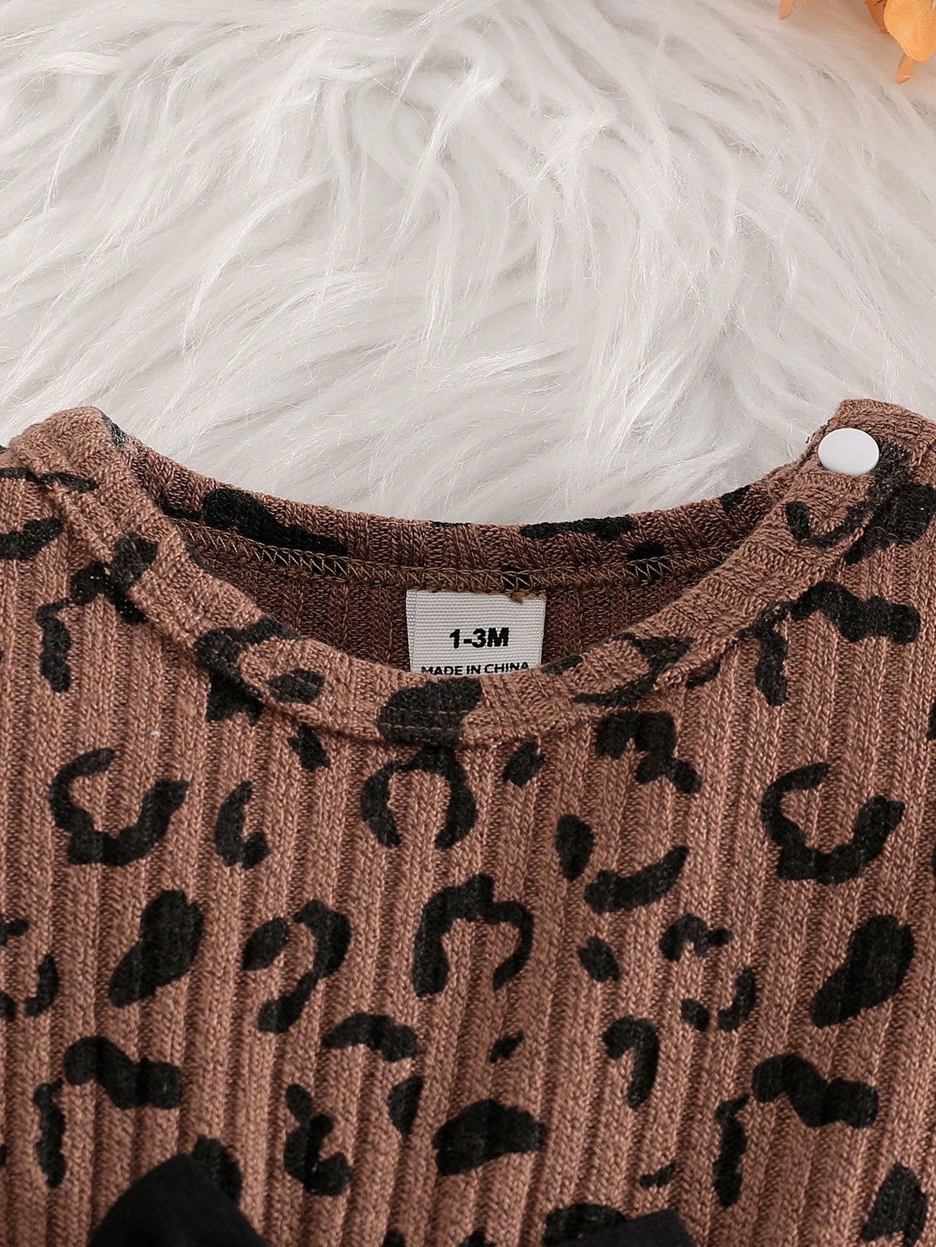 Newborn Autumn Brown Zebra Print Gentle Style Cute Heart Print Black Bowknot Embellished Knit Petal Sleeve Top With Pure Black Pants 2-Piece Set