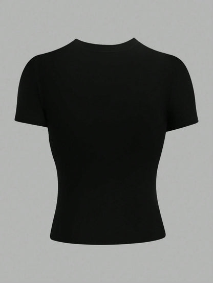 NostaNoir Plus Size Women's Casual Fitted Black Round Neck T-Shirt