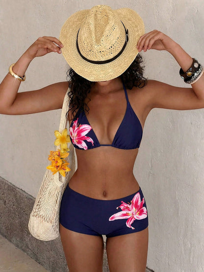 PEPPERMOLLY Fashionable Floral Swimwear: Black Backless Bikini Top + High-Waisted Shorts, Decorated With Vibrant Lily Flower Pattern- Stylish And Comfortable Swimwear Set, Suitable For Summer Vacatio