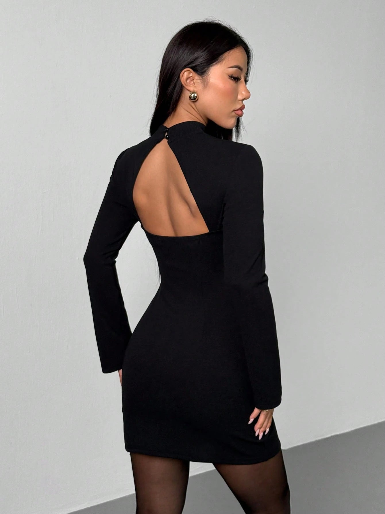 PETITE Women's Black Winter Elegant Seductive Date Night Out Dress,Vintage Stand Collar Flared Cuff Fitted Split Thigh Dress For Valentine's Day Party Outfit,Petite Women