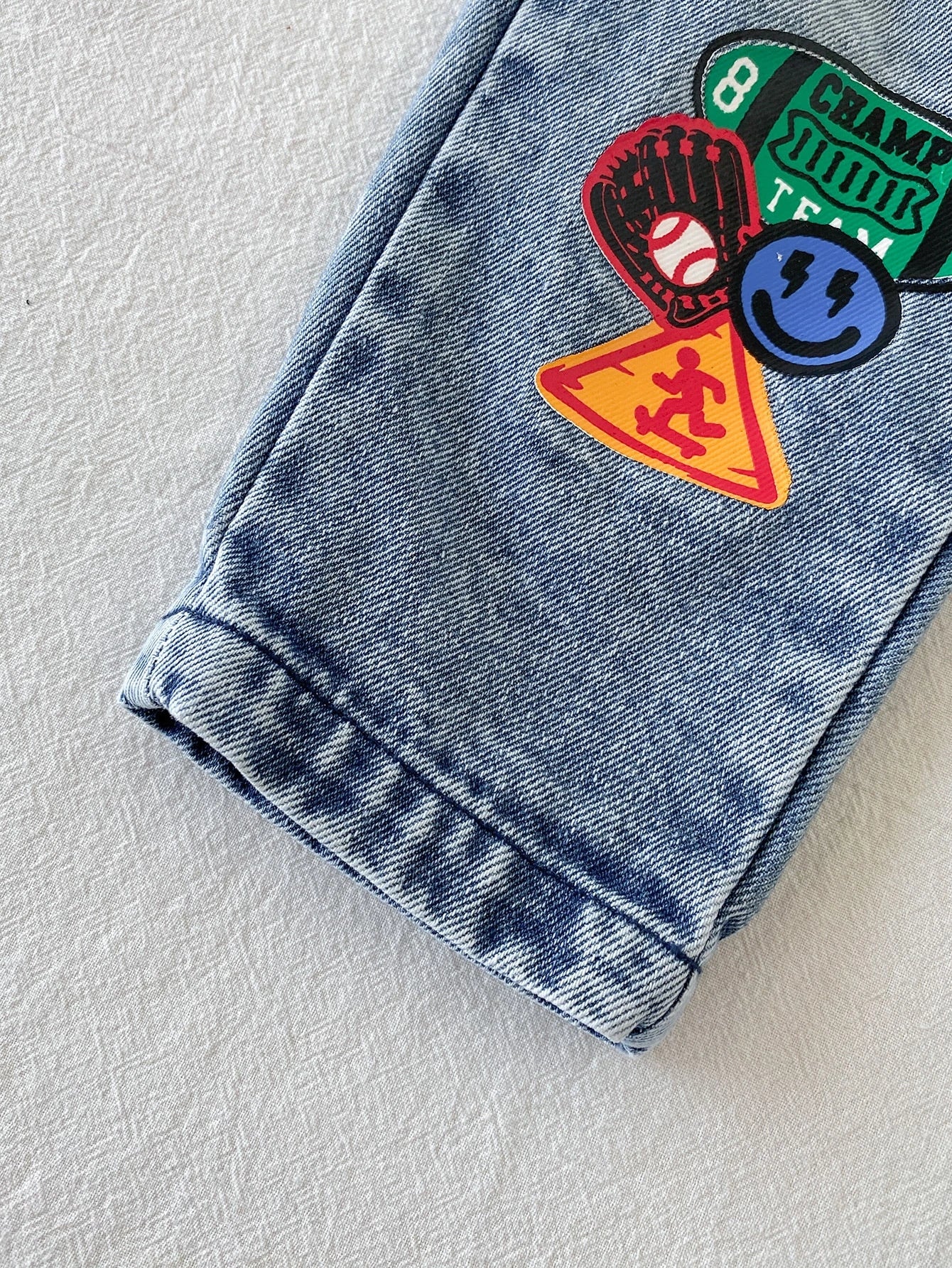 Playful Pals 2pcs/Set Baby Boy English Letter Print Rugby Sport Street Style Vintage Fashion Washed Denim Outfit, Turn-Down Collar Button-Up Long Pants, Korean Style Casual Denim Set With Pockets, Ver