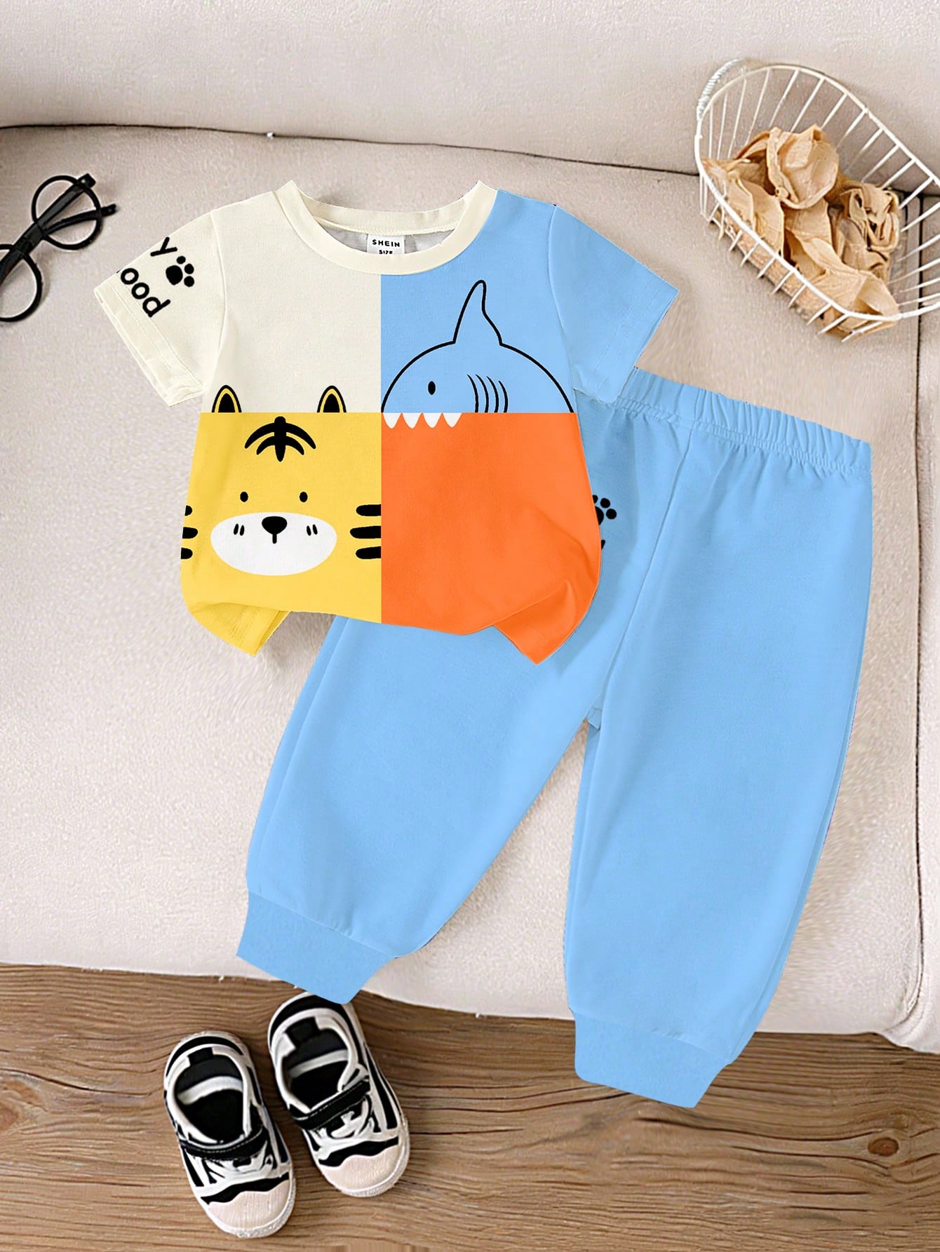 Playful Pals Boy Unisex Infant Toddler Korean Style Casual Fashion Colorblock Striped Bear Graphic Print Crew Neck Short Sleeve T-Shirt And Graphic Print Pants