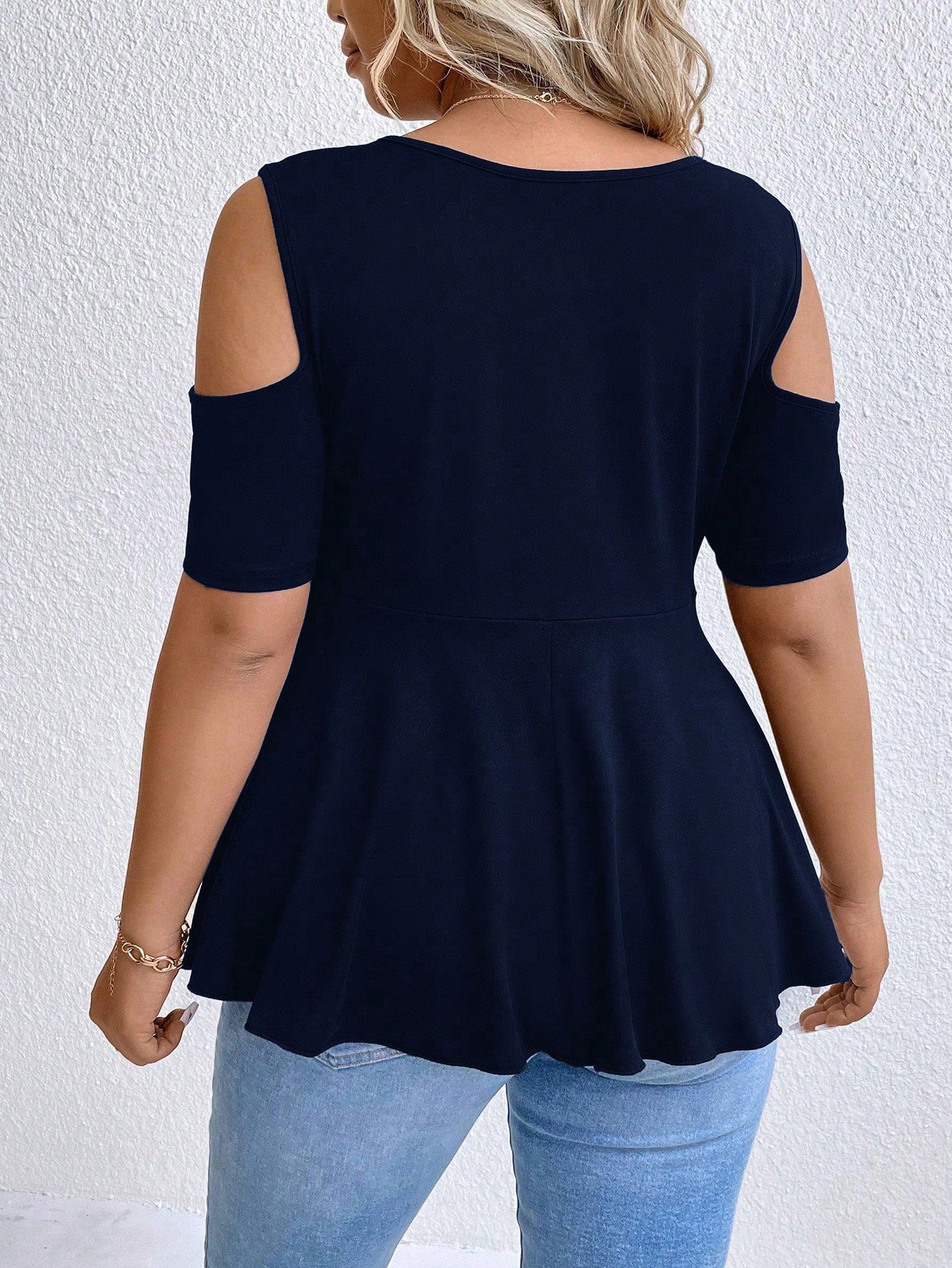 Plus Size Asymmetrical Hem T-Shirt With Cut-Out Shoulder