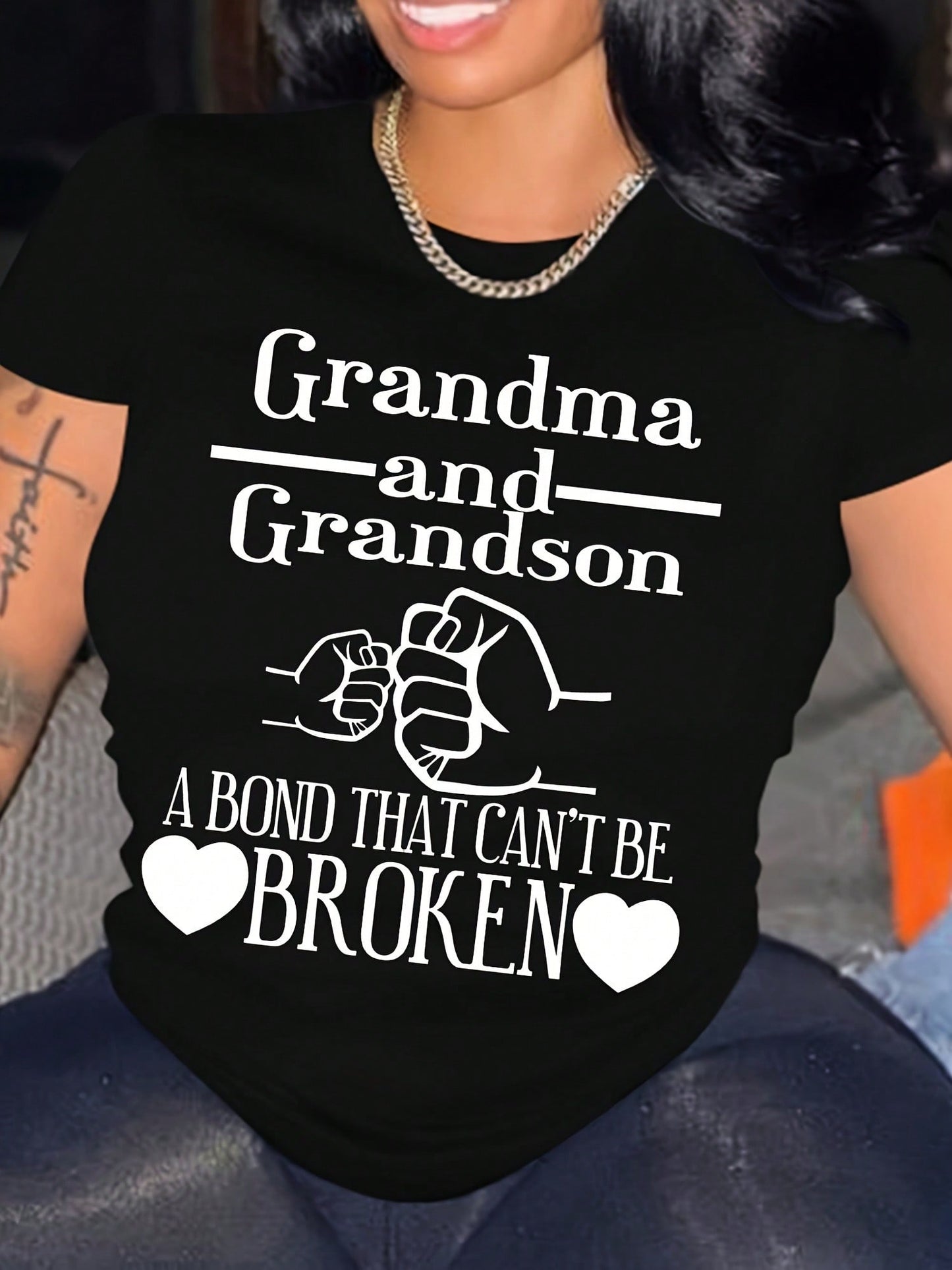 Plus Size Fist Bump Design Print V-Neck Casual T-Shirt