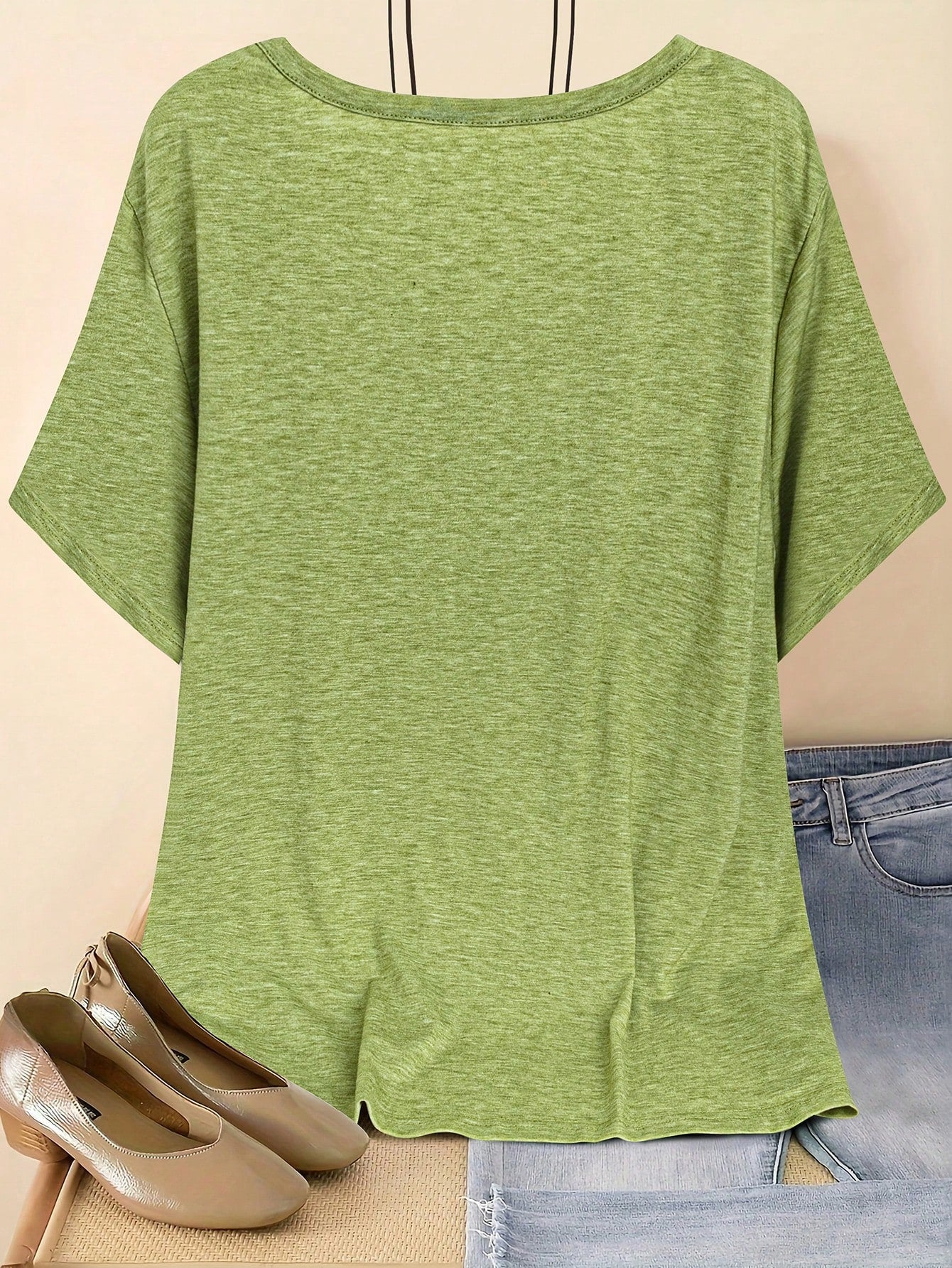 Plus Size V-Neck Short Sleeve Casual Top