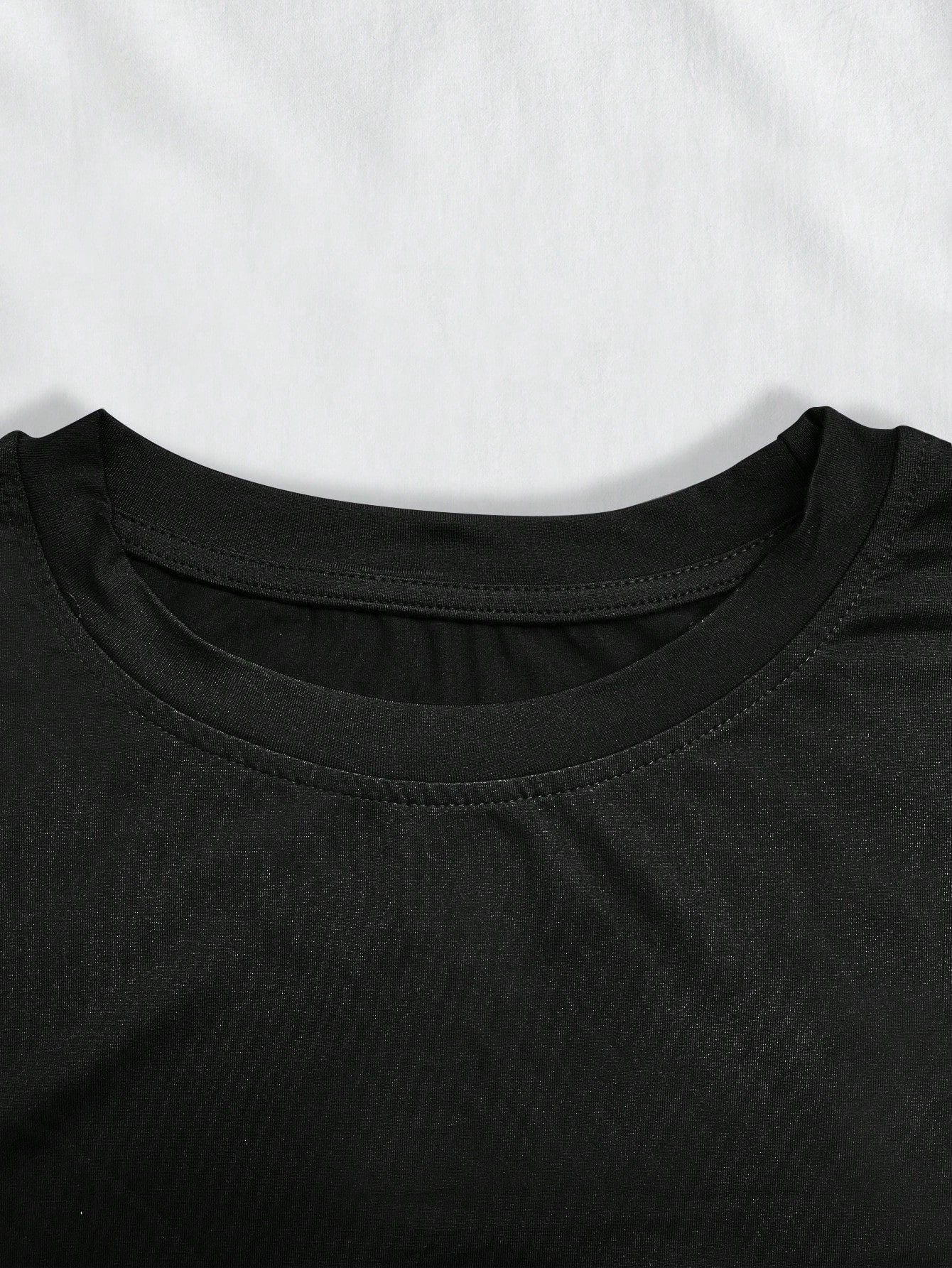 Plus Size Women's Simple Solid Color Round Neck Short Sleeve T-Shirt, Whisper Print, Casual Wear For Spring/Summer Black