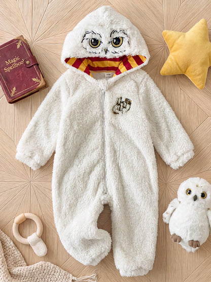 PrepCrw HARRY POTTER X 1pc Baby Boy Comfortable Versatile Fashion Casual Minimalist All-Match Solid Color Plush White Hedwig Pattern Embroidered Hooded Romper Long Pants, Suitable For Indoor, Da