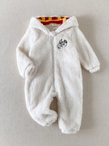 PrepCrw HARRY POTTER X 1pc Baby Boy Comfortable Versatile Fashion Casual Minimalist All-Match Solid Color Plush White Hedwig Pattern Embroidered Hooded Romper Long Pants, Suitable For Indoor, Da