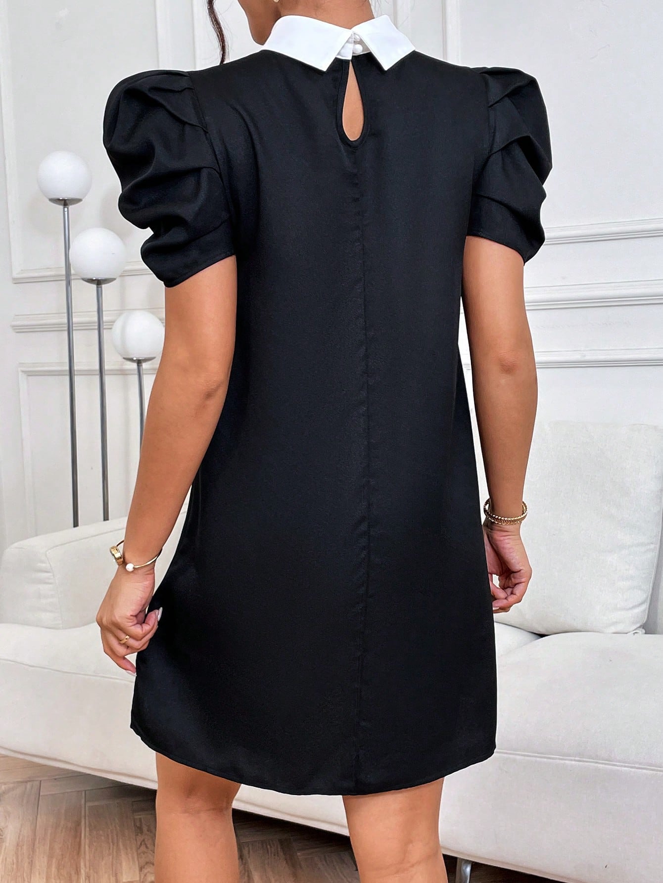 Privé Pearls Beaded Contrast Collar Puff Sleeve Short Summer Dress