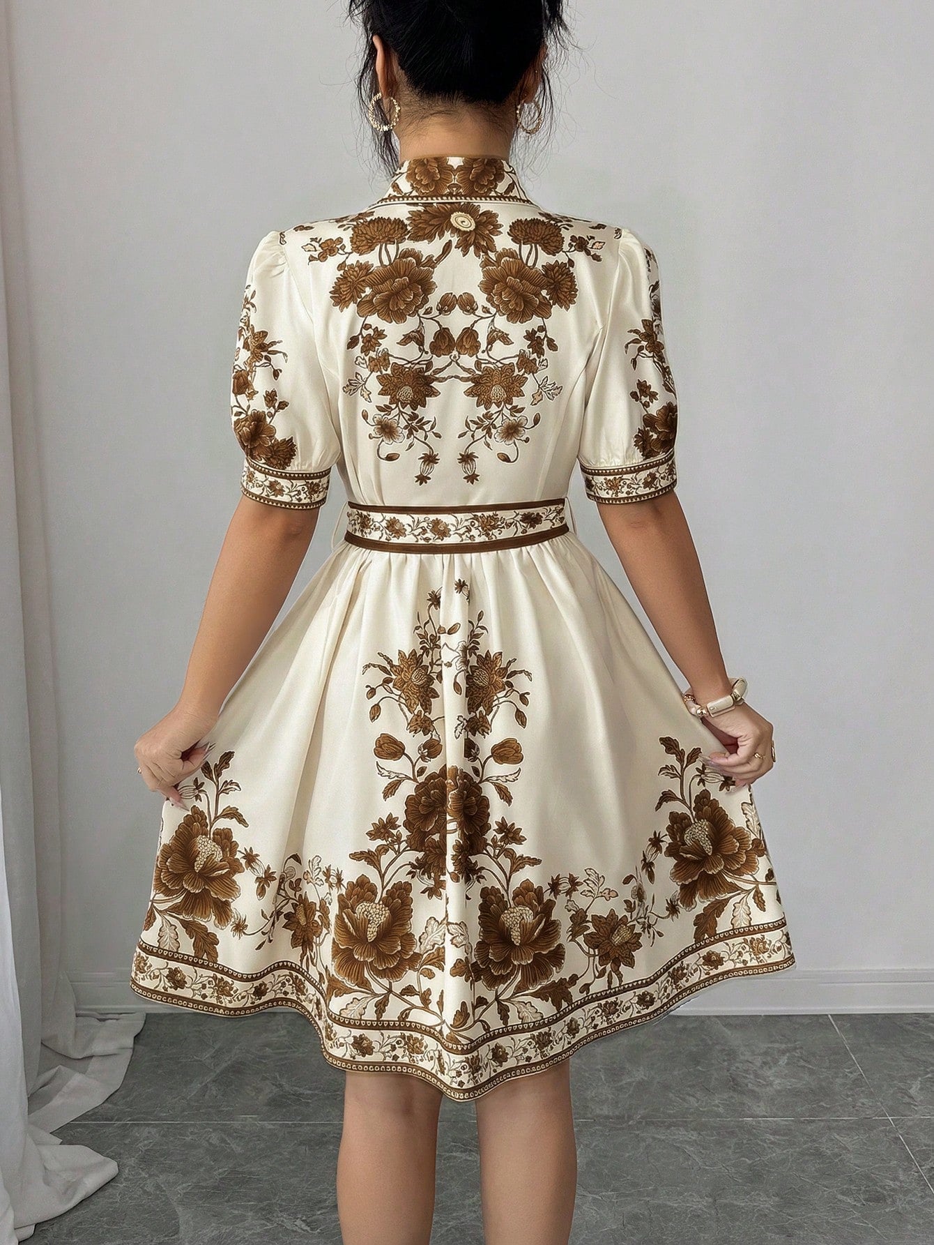 Rafferiza Women's Romantic Elegant Vacation Outfit, Blue & White Floral Print Short Sleeve Cinched Waist Waist Short Dress, Spring/Summer