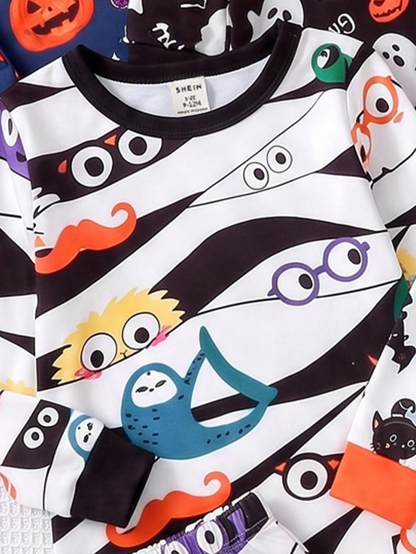 [Randomly Ships 1 Of 5]Baby Boy Halloween Cartoon Theme Loungewear, Multiple Playful Prints Pumpkin Ghost Bat Stripe Pattern, Knitted Fabric, Comfortable Soft High Elasticity Slim Fit Round Neck Long