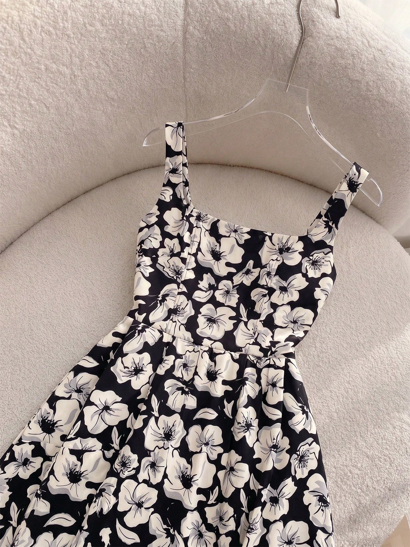 Resyla Women's Floral Dress, Romantic Garden Tea Party Holiday Date Outfit, Black Floral Spaghetti Strap Long Dress