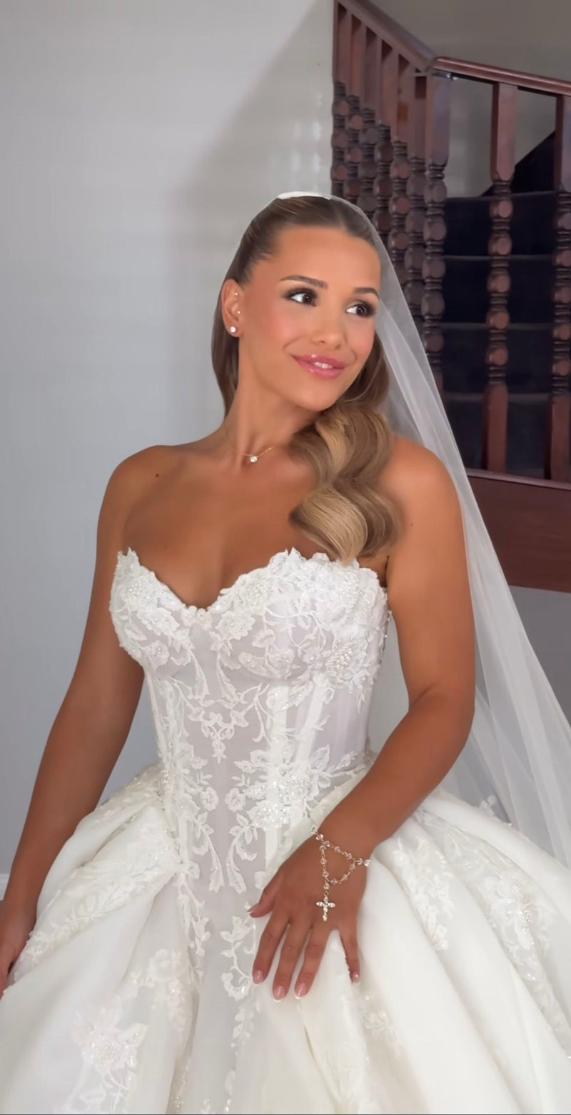 Romantic White Applique Wedding Gown Lace Bridal Dress,AST2095
