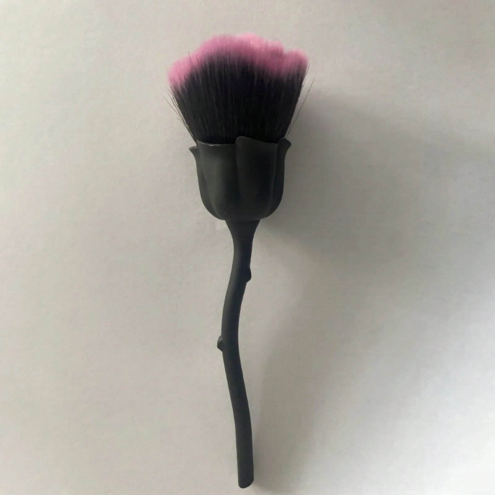 Rose Shaped Nail Dust Brush Soft Bristles Foundation Blush Makeup Tool Pink Handle Elegant Design For Salon Home Use