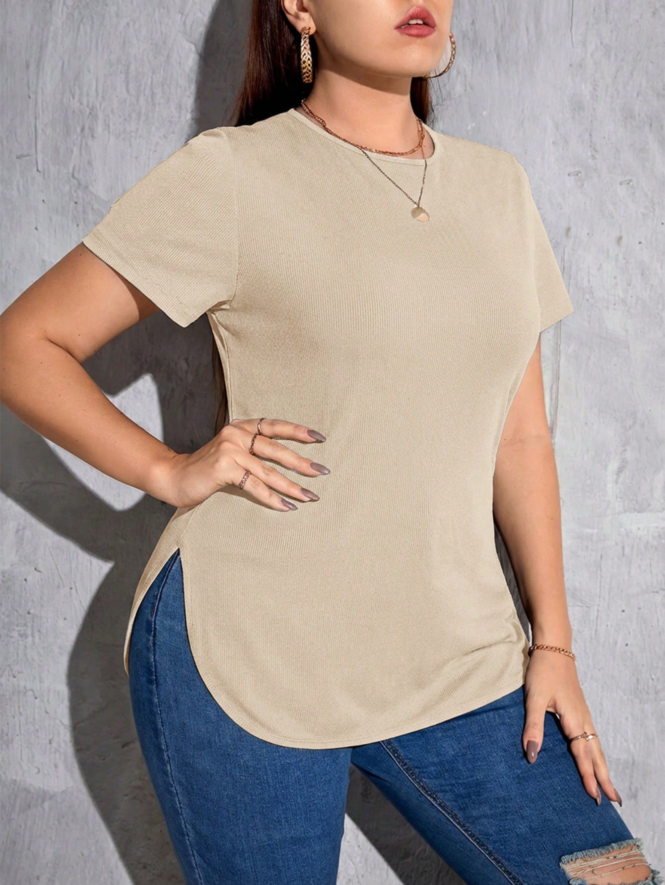 Shapeblank Plus Size Women Minimalist Textured Round Neck Short Sleeve T-Shirt, Fashion Versatile