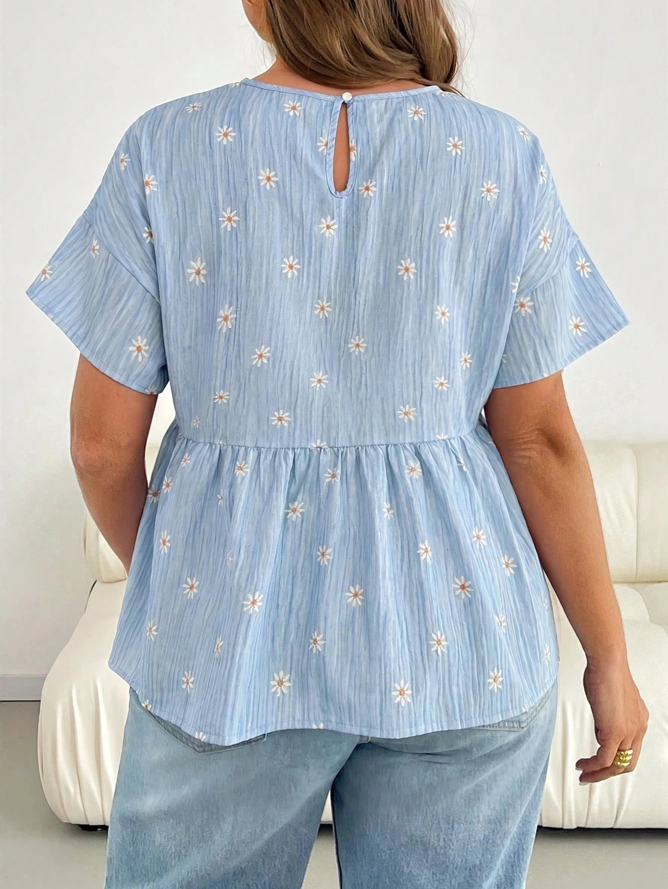 Shapeblank Plus Size Women's Spring/Summer Fashion Casual Loose Comfortable Daily Basic Versatile Slimming Daisy Blue Print Short Sleeve Doll Top, Women's Shirt, Outing, Vacation, Minimalist Style