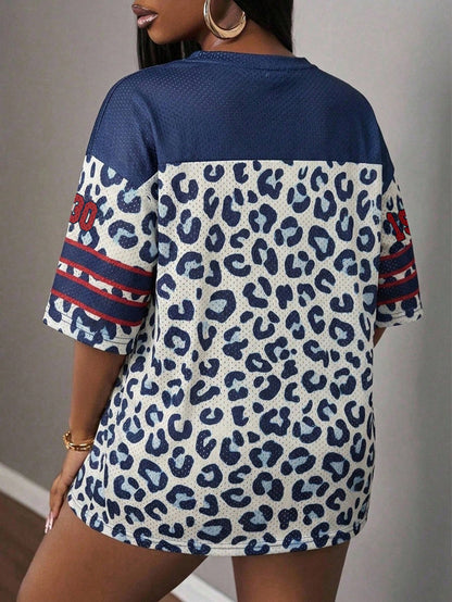 Slaydiva Betty Boop x Plus Size Spring/Summer Casual Blue Leopard Print Short Sleeve V-Neck Mesh Fabric, Street Style, Plus Size Women's Clothing, 2026 Spring/Summer New Arrival, Basic Style.