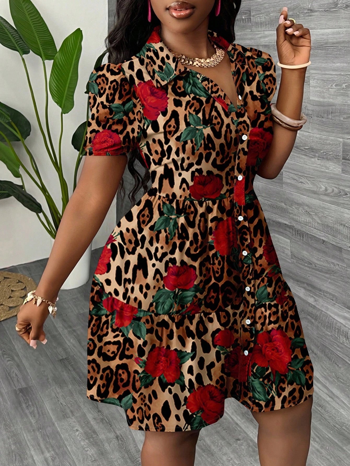 Slaydiva Casual Minimalist Red Floral Pattern Mini Dress For Women, Suitable Summer Leopard Print Rose Plus Size Chic
