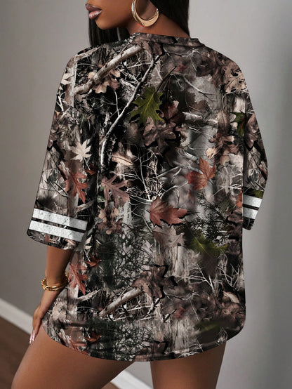 Slaydiva Casual Sports Streetwear Minimalist Digital Camouflage V-Neck Mesh Print Loose Tee Shirt, Suitable For Plus Size Summer Vacation